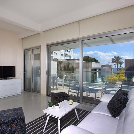 Opera Exclusive Apts By Trulycyprus Лимасол Экстерьер фото